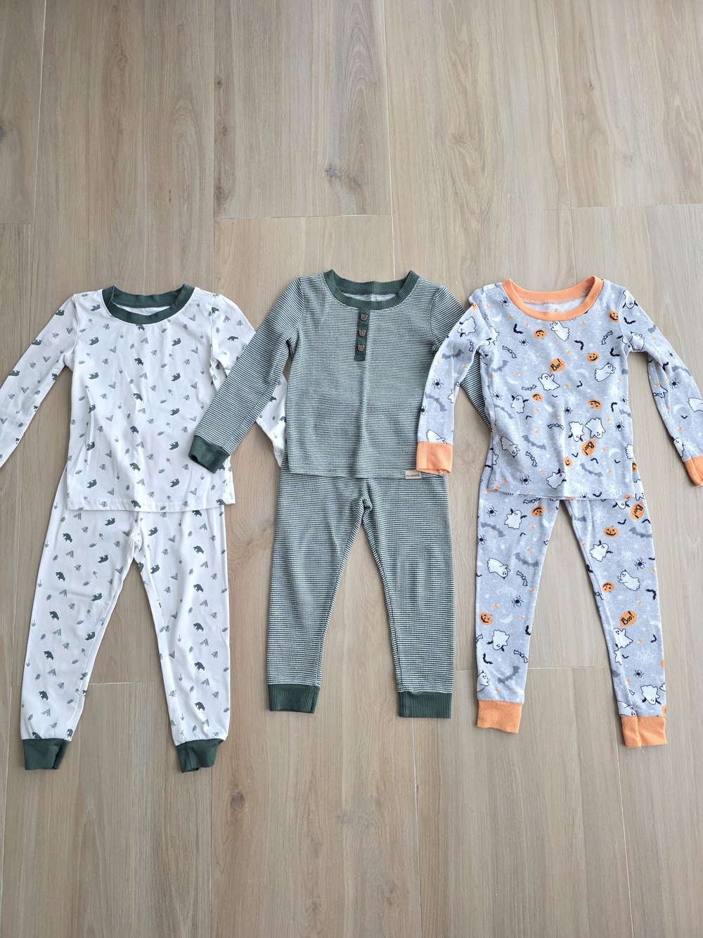 3 Toddler Boys Pajama Sets Size 3T – Bearpaw & Halloween
